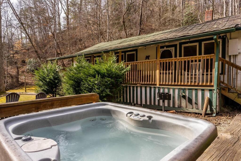 Creekside 1920'S Farmhouse Villa Bryson City Exterior foto